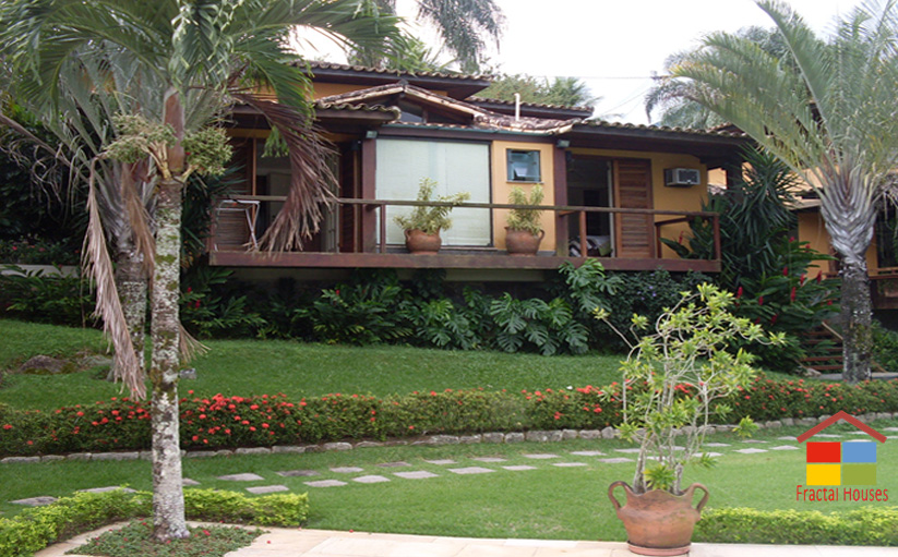 Linda casa com vista deslumbrante no Condomínio Portogalo.